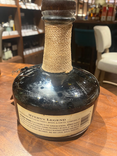 Legend Myers's Jamaican Rum10y vintage bottle